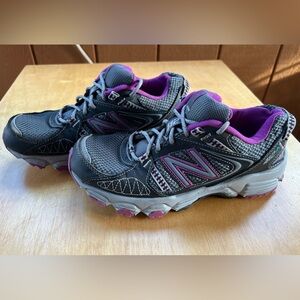 New Balance 412 AT Trail Running Shoes- Women’s Size 7 B - Gray Purple